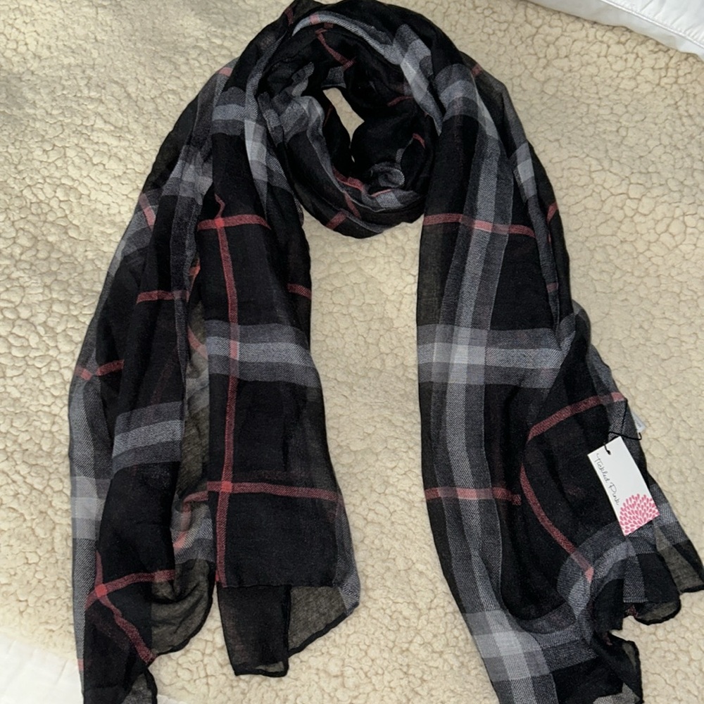 NWT Scarf